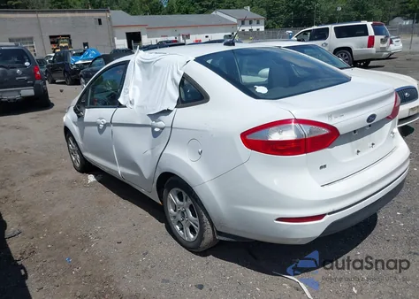 2015 Ford Fiesta Se z USA, uszkodzony, nr VIN 3FADP4BJ4FM211739